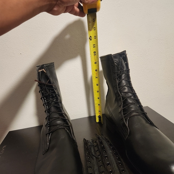 New with box U.S.A. AIR force boots. Great for bikers
